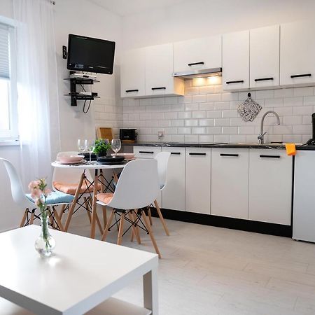 Emma Apartamenty Gostyn  Buitenkant foto